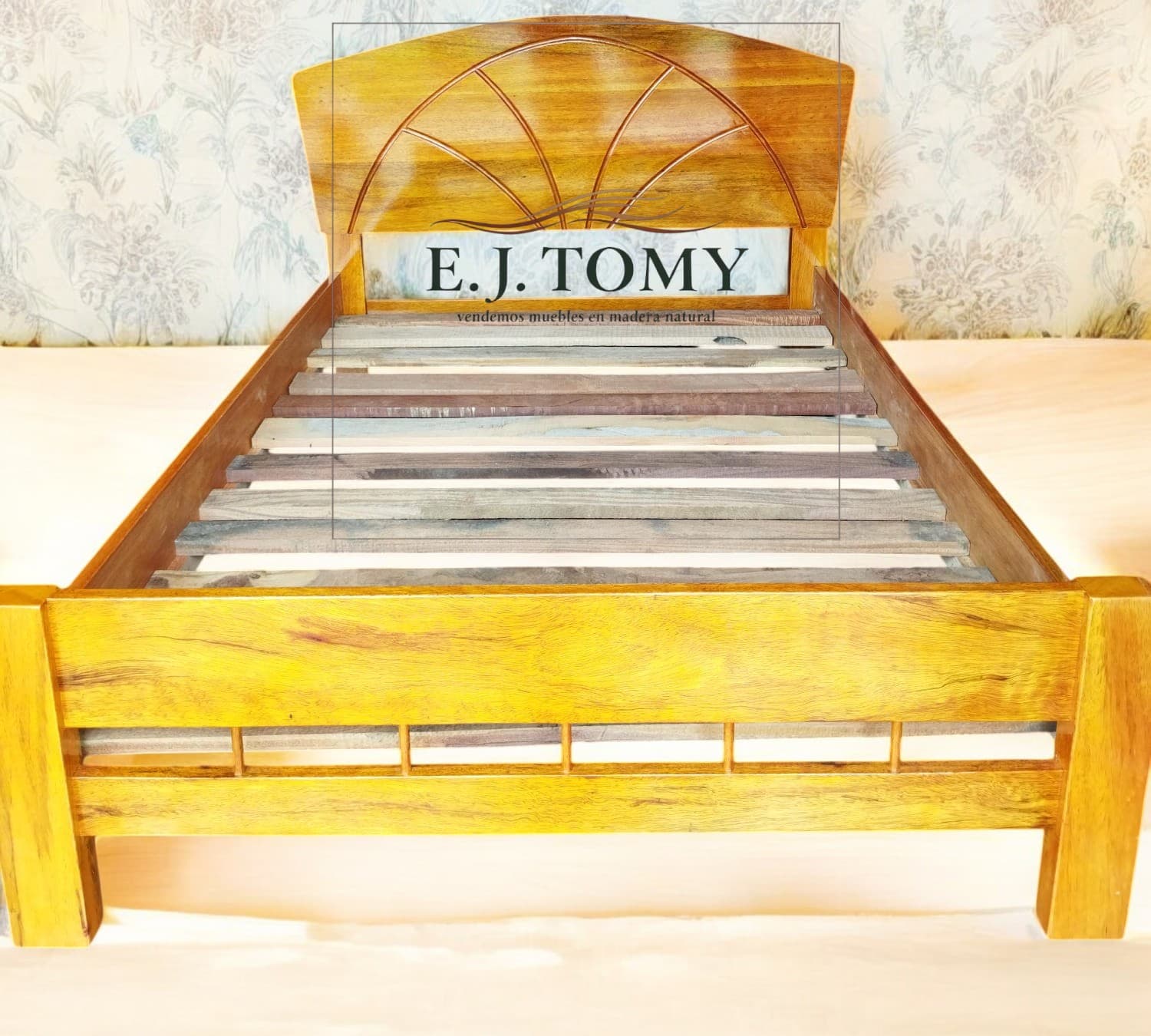 Cama de Madera Tonillo - Diseño Exclusivo