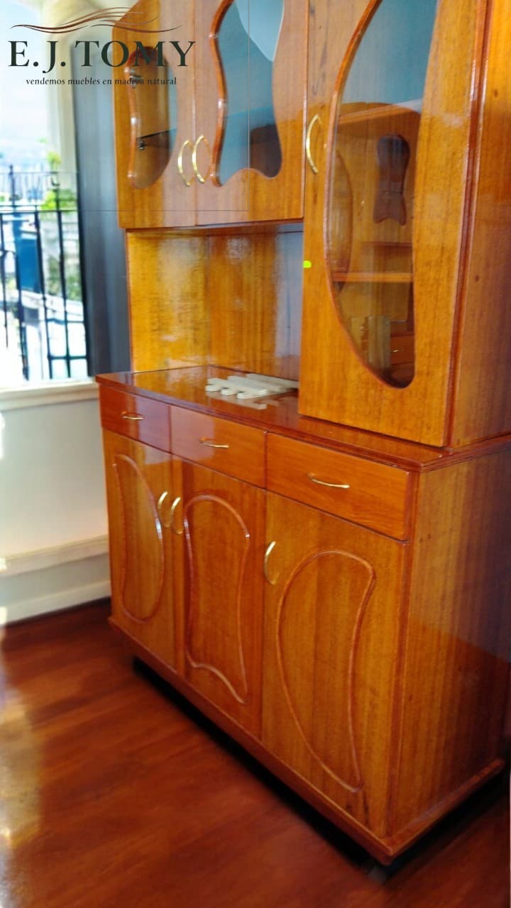 Repostero de Madera Tornillo con Acabado Brillante